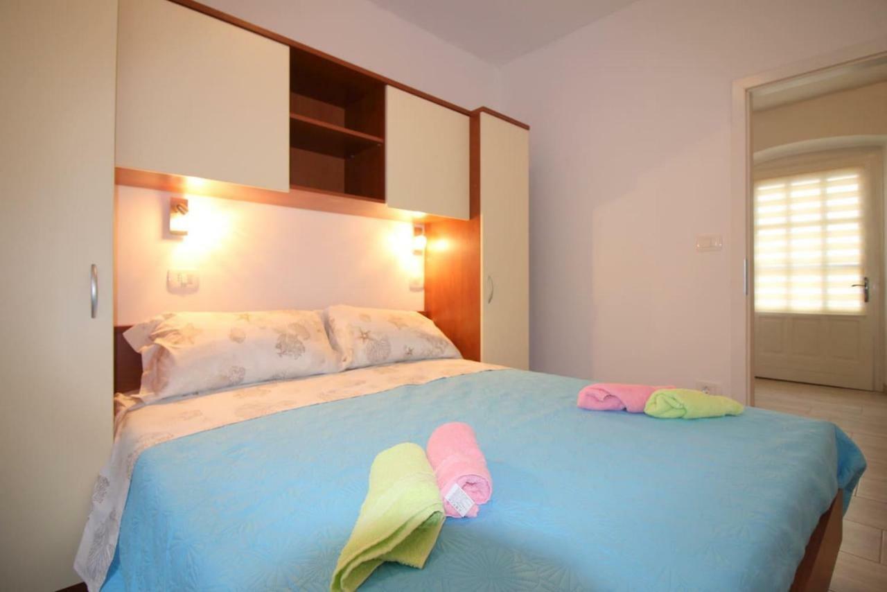 Apartment Noemi In City Center Poreč Zewnętrze zdjęcie