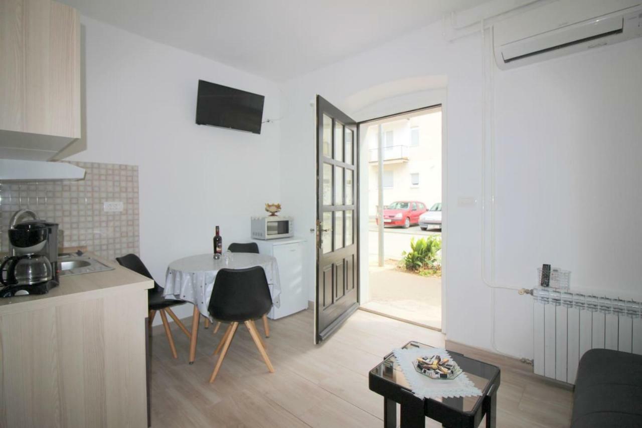 Apartment Noemi In City Center Poreč Zewnętrze zdjęcie