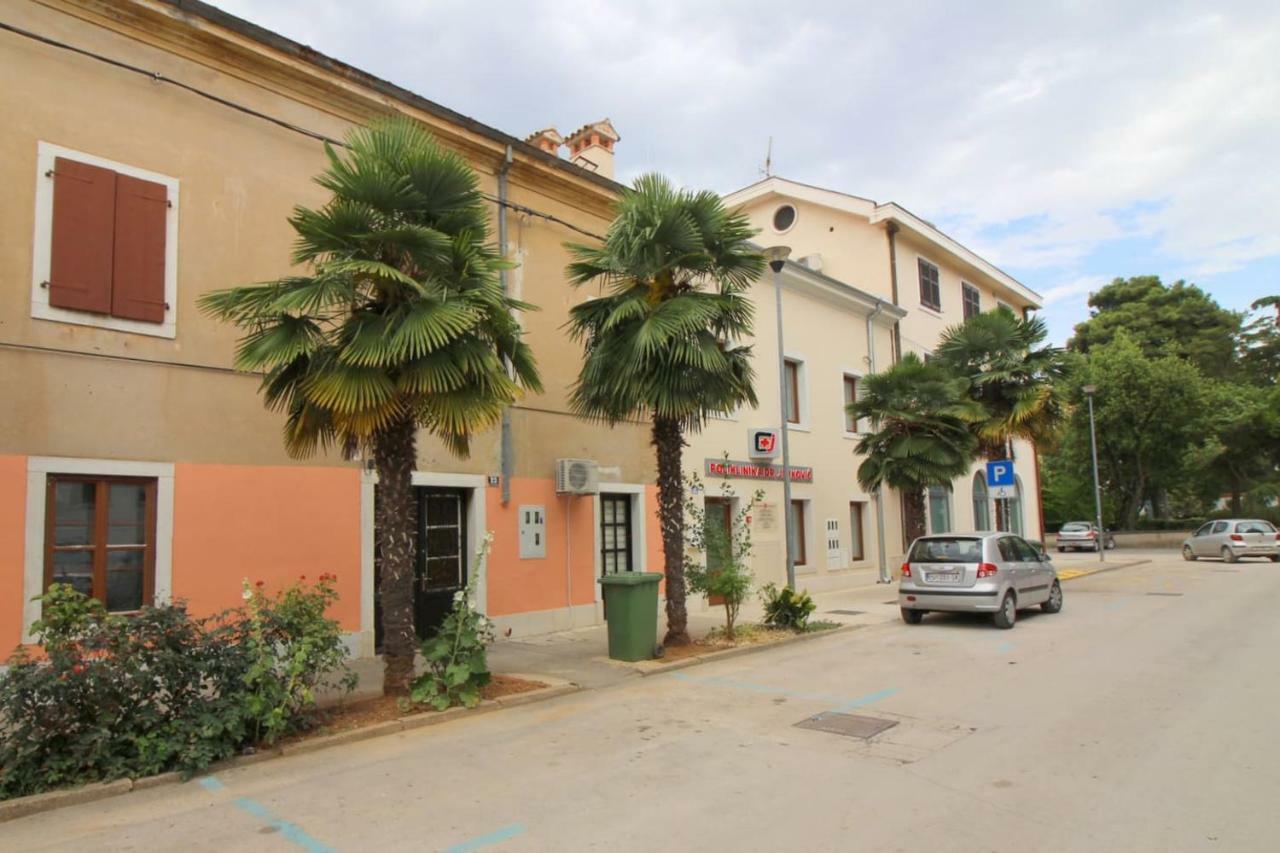 Apartment Noemi In City Center Poreč Zewnętrze zdjęcie